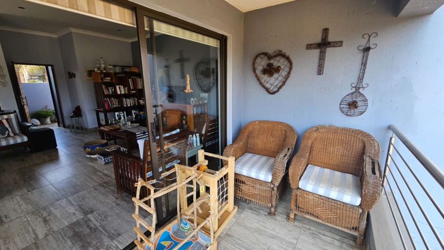 3 Bedroom Property for Sale in Gateway Manor North West